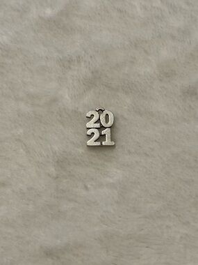 Retired James Avery 2021 Year charm